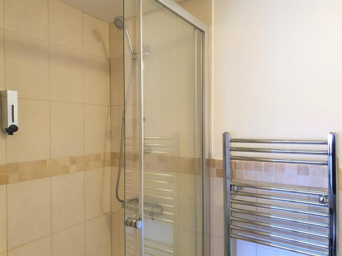 Westlecott House - Old Town Apartment Swindon